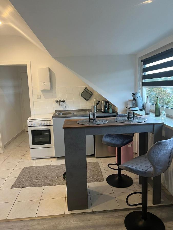 25 Qm Ferienwohnung Neuss Furth エクステリア 写真