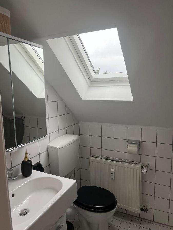 25 Qm Ferienwohnung Neuss Furth エクステリア 写真